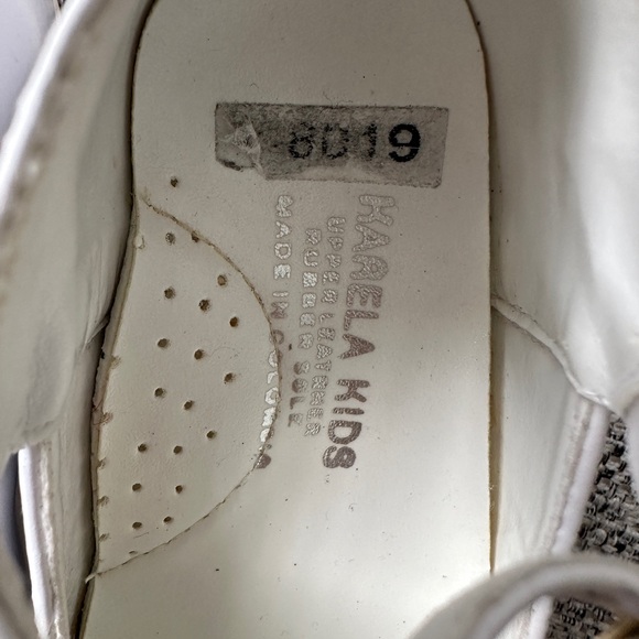 Karela Baby girl’s Garden Walking Shoes. These white leather shoes .  Size 3M. - Picture 11 of 12